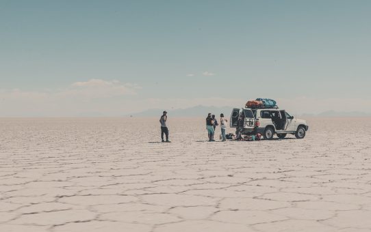 Vitt, salt och kaktusar i världens största saltöknen – Salar de Uyuni