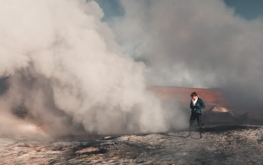 Geysrar på 5000 meters höjd i Sol de Mañana Geysrar på 5000 meters höjd i Sol de Mañana