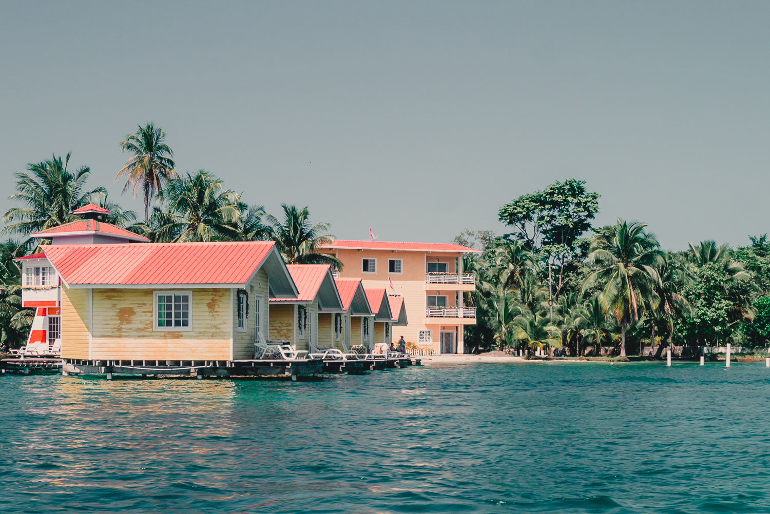 Dyrt att backpacka under jultider och iskall buss till Bocas del Toro