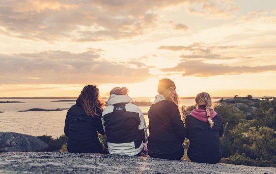 Tjejsegling i Stockholms skärgård