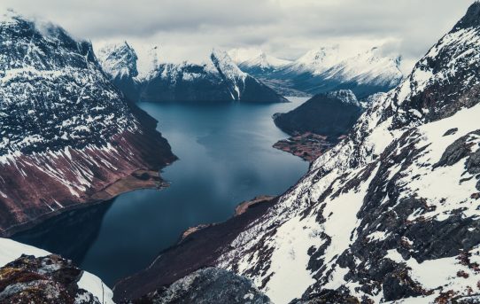 MAUDEKOLLEN 1021 möh – spektakulära vyer över berg och fjord